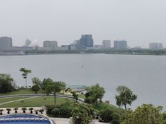 -上海滴水湖皇冠假日酒店