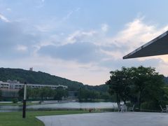 -上海佘山世茂艾美酒店