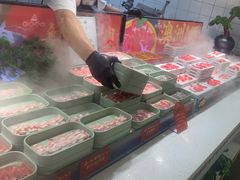 -四囍码头海鲜烧烤自助火锅(外滩南京东路悦荟广场店)