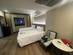 -曼谷湄南河畔华美达广场酒店