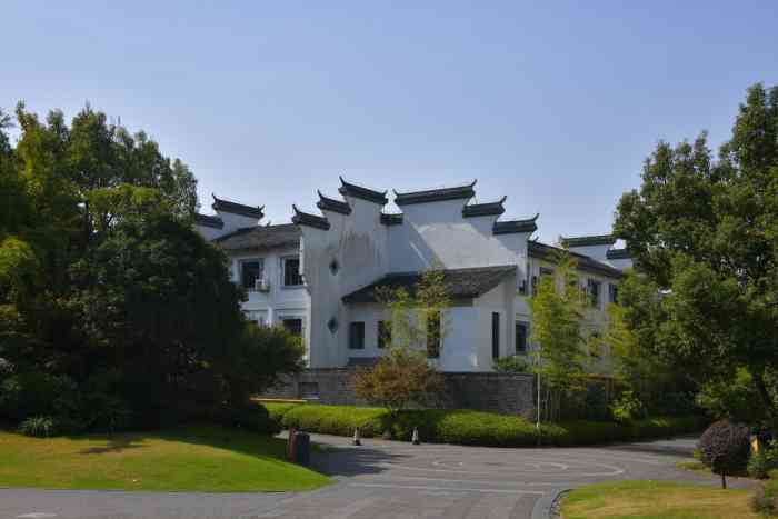 九华山涵月楼-"非常美丽的酒店,坐落在山边的度假村,挺大.