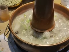 -洞庭洲·防空洞火锅·铜锅涮肉·烧烤(新百广场店)