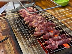 -哈尔滨小酒馆·鲜肉现穿自助烧烤(康新花园店)