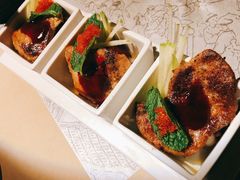-穹六人间 people 6(岳阳路店)