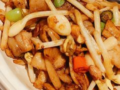 花生芽炒黑猪肉-中国坊中餐厅(石家庄希尔顿酒店)