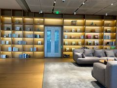 -蔚来中心(北京中关村店)