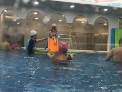 -龙格亲子游泳·水育早教运动中心(龙湾天街店)