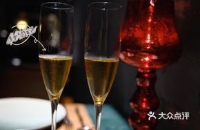 Wodian Apple Flavored Non-Alcoholic Sparkling Apple Juice