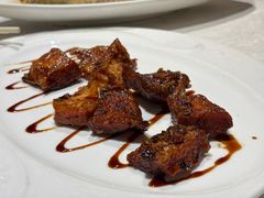 酱烧松板肉-金美华轩(东方路齐鲁店)