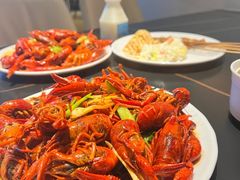 -涨巢·潮玩水疗局