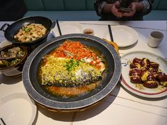 -阿瓦山寨·湘菜现炒·剁椒鱼头王(咸阳总店)