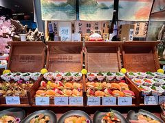 -雍容荟帝王蟹活龙虾展台自助(IFS黑金店)