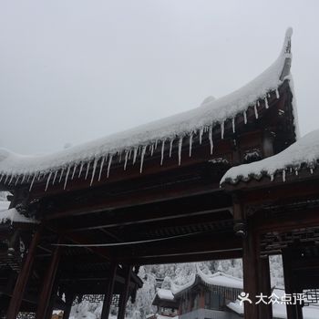 一天游看雪好去处瓦屋山