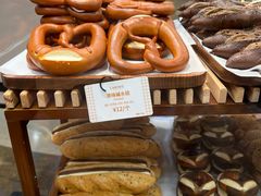 -CARINO BAKERY&CAFE(人广来福士店)