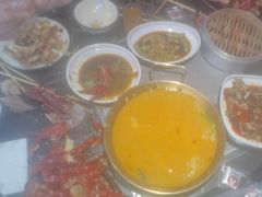 -老班长·小龙虾·鲜货烧烤大排档(金街美地店)