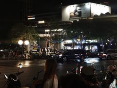 -瑞虹新天地月亮湾