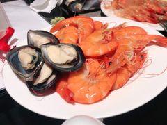 -广州万富希尔顿酒店·感趣自助餐厅·金秋蟹宴生蚝海鲜刺身烧烤