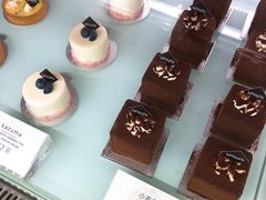 -UNI UNI(环亚凯瑟琳店)