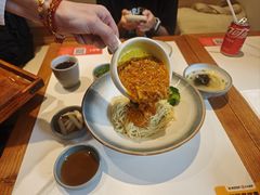 -馋三尺蟹粉小笼(人民广场店)