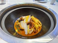 -雪乡人家东北菜·铁锅炖一切(高斯路店)
