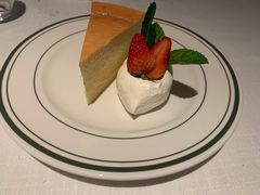 -Wolfgang’s Steakhouse 沃夫冈牛排馆(上海白玉兰广场店)