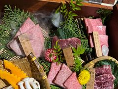 -山川小町·极番烧肉(新地假日广场店)