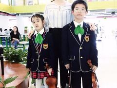 -上海市民办金苹果学校