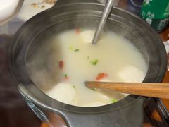 手工鱼丸汤（大份）-魏铭鱼头捞饭(晋阳路店)