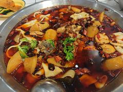 -晓彭肥肠鸡·泡椒鸡火锅(水木天地店)