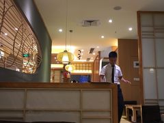 靠窗位-花潮料理艺食馆(世欧广场店)