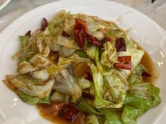 生炒手撕包菜-那达慕蒙古风味酒楼