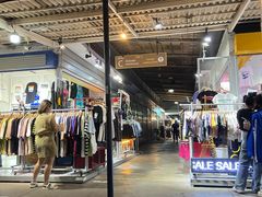 -席娜卡琳火车铁道夜市