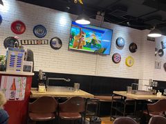 大堂-長壹旋转烤吧 农家鸡火锅