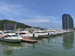 -三亚游船旅游中心(三亚鹿回头游艇游船公共码头店)