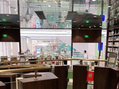 -钟书阁(群光广场店)