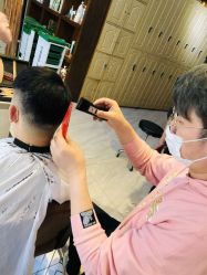 -PE SALON