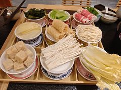 -绣园苏式火锅·开创者·腌笃鲜(大洋百货店)