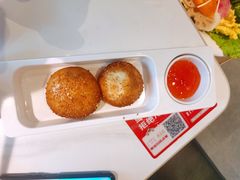 -左庭右院鲜牛肉火锅(金山万达店)
