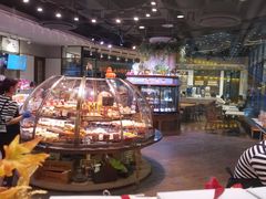 面包甜点陈列柜-巴黎贝甜·生日蛋糕(环球中心店)