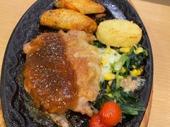 鸡翅配黑椒鸡排-萨莉亚意式餐厅(彩悦城店)