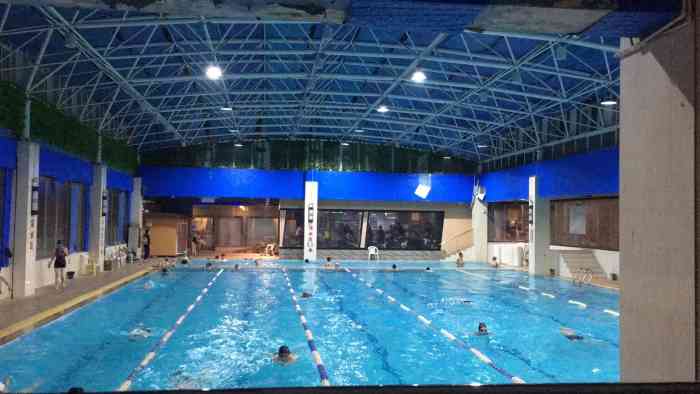 蓝色空间恒温游泳馆(升华台店)-"之前和朋友去过一次,池子稍微有点小