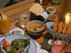 -三亚艾迪逊酒店·海滩烧烤 BARBACOA·现场乐队·浪漫晚餐·烧烤海鲜