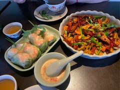 -大头虾越式风味餐厅(光明广场店)