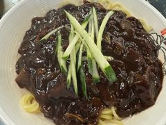 炸酱面-桃园中华料理炸酱面(燕儿岛路店)