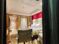 -永恒朗悦酒店(广西大学地铁站大学东路万达广场店)