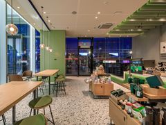 大堂-星巴克(平湖万达广场店)