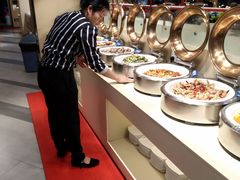 自助取餐区-蒙肥羊·酸汤潮牛·鲜牛肉火锅烤肉自助(岗顶店)