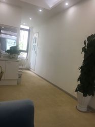 -朴荷皮肤管理中心
