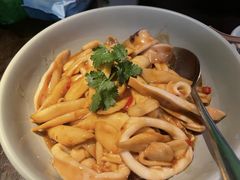 -大头虾越式风味餐厅(光明广场店)