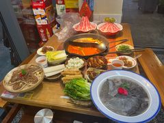 -赵美丽·重庆社区火锅·直营店(火车东站·中豪国际店)